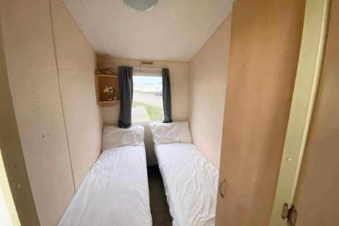 2 bedroom static caravan for sale, Beach Road, St. Osyth CO16