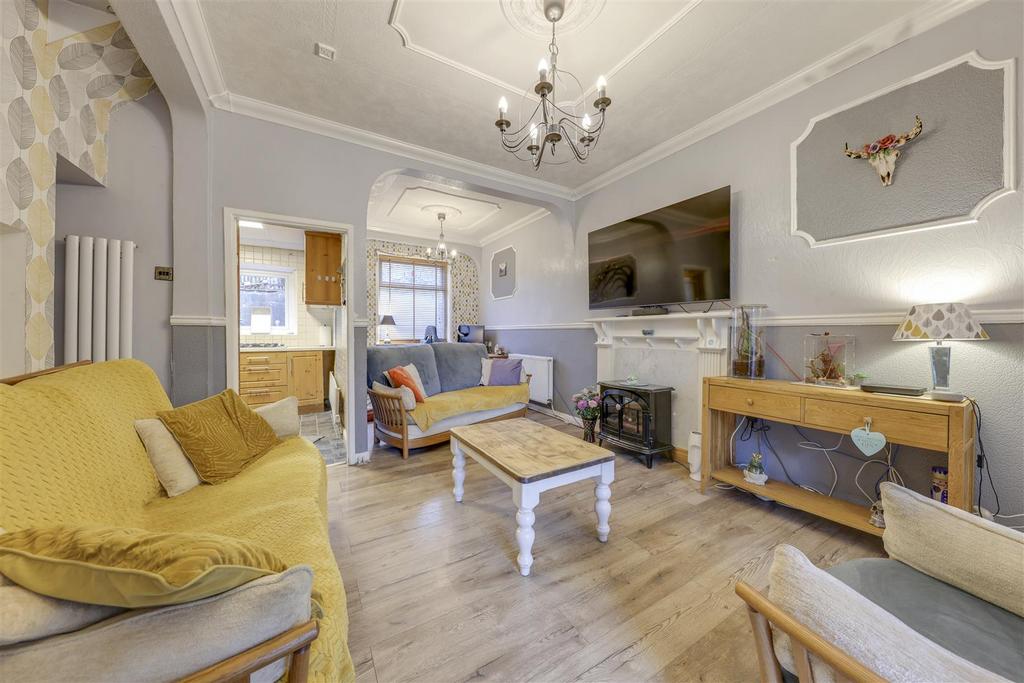 Lounge / Dining