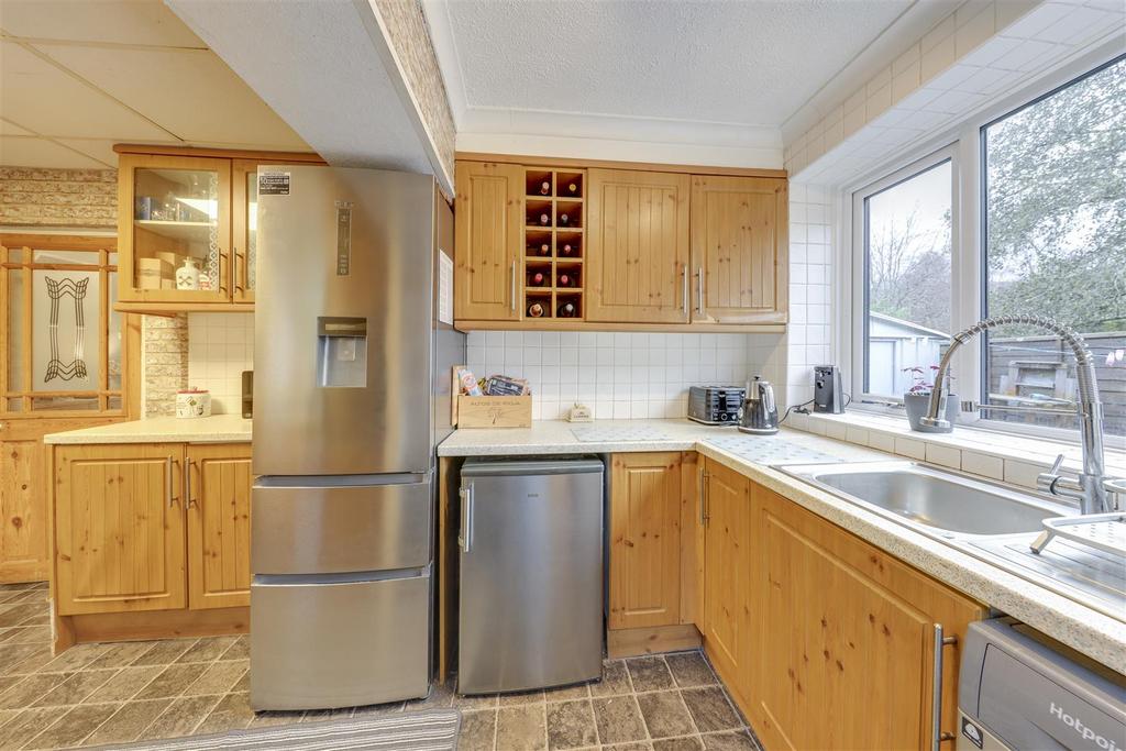 Kitchen Alt