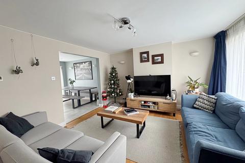 3 bedroom semi-detached house for sale, Park Close, Kenilworth