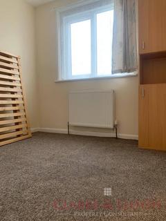 3 bedroom terraced house to rent, Dagenham RM8