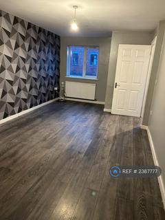 3 bedroom semi-detached house to rent, Chapel Street, Platt Bridge, Wigan, WN2