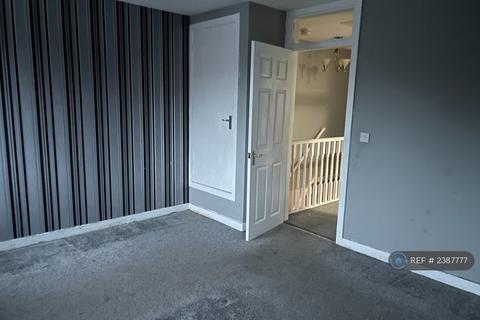 3 bedroom semi-detached house to rent, Chapel Street, Platt Bridge, Wigan, WN2