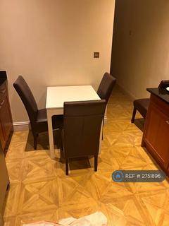 1 bedroom in a house share to rent, Malden Road, London, KT4