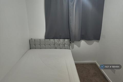 1 bedroom in a house share to rent, Vauxhall Crescent, Birmingham, B36