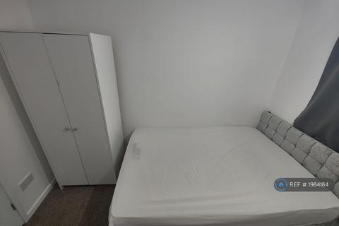 1 bedroom in a house share to rent, Vauxhall Crescent, Birmingham, B36