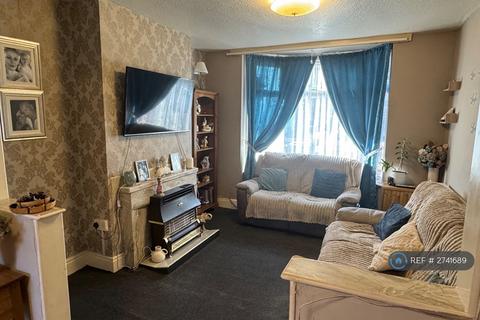 3 bedroom terraced house to rent, Alexandra Road, Wellingborough, NN8