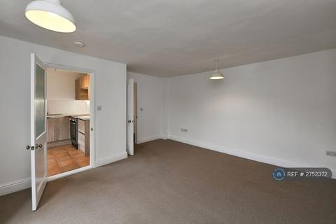 1 bedroom flat to rent, Edward Street, Truro, TR1