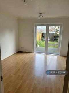 2 bedroom semi-detached house to rent, Stonecrop Close, Locks Heath, Southampton, SO31