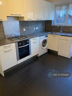 2 bedroom flat to rent, Bushey, Bushey, WD23