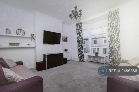 4 bedroom flat to rent, College Road, Brighton, BN2