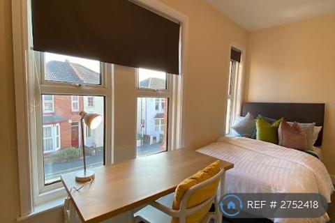 1 bedroom in a house share to rent - Cromwell Road, Southampton, SO15