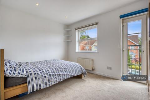 3 bedroom end of terrace house to rent, Darlands Drive, Barnet, EN5