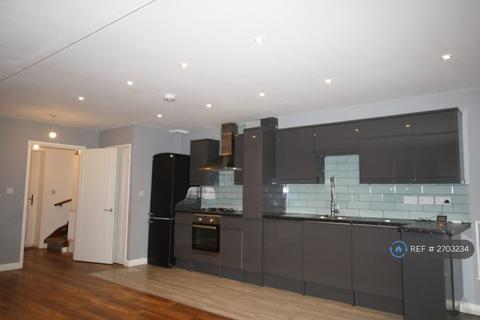 2 bedroom detached house to rent, Springfield Road, Chesham, HP5