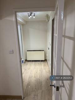 1 bedroom flat to rent, Howard Close, Waltham Abbey, EN9