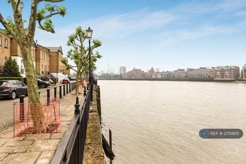 2 bedroom flat to rent, Sophia Square, London, SE16