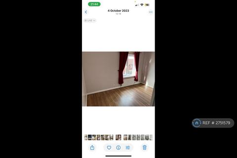 2 bedroom semi-detached house to rent, Kitter Drive, Plymouth, PL9