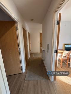 2 bedroom flat to rent, Damson House, London, SW16