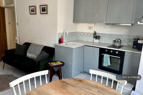 2 bedroom flat to rent, Bread Street, Edinburgh, EH3