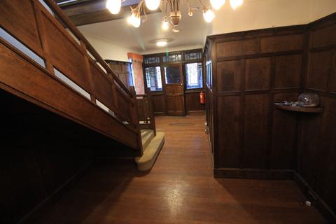5 bedroom detached house to rent, Coldharbour Lane, Hayes UB3