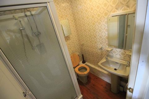 5 bedroom detached house to rent, Coldharbour Lane, Hayes UB3