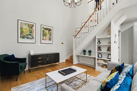 2 bedroom flat to rent, Woods Mews, Mayfair, London W1K