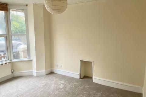 2 bedroom maisonette to rent, Innerbrook Road, Torquay TQ2