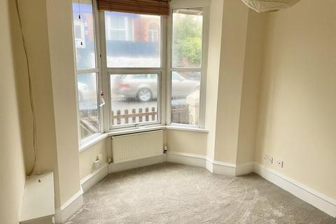 2 bedroom maisonette to rent, Innerbrook Road, Torquay TQ2