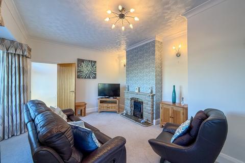 2 bedroom semi-detached bungalow for sale, Kaye Lane, Huddersfield HD5