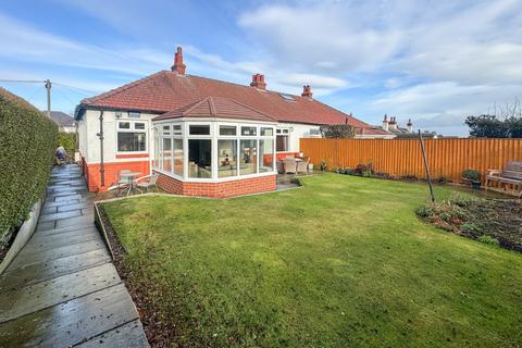 2 bedroom semi-detached bungalow for sale, Kaye Lane, Huddersfield HD5