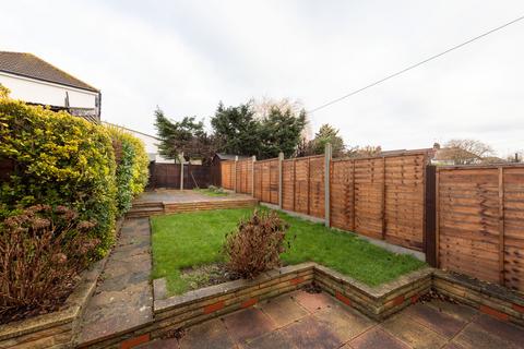 Southern Drive, Loughton, IG10