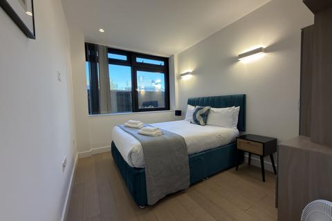 2 bedroom ground floor flat to rent, Harlequin Avenue