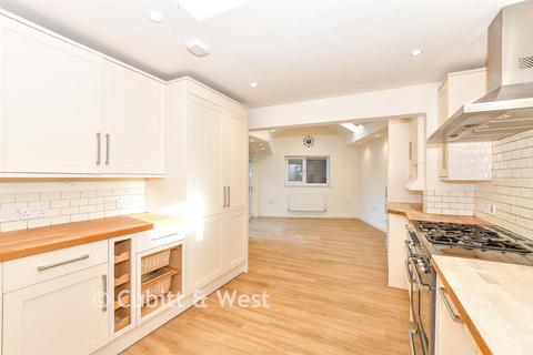undefined, Bourne Close, Waterlooville PO8