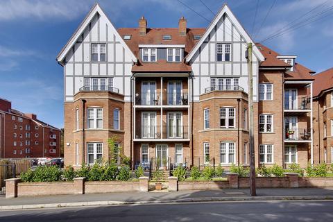 2 bedroom flat for sale - Knyveton Road, Bournemouth BH1