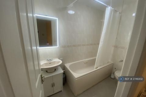 undefined, Bowmans Mews, London, E1
