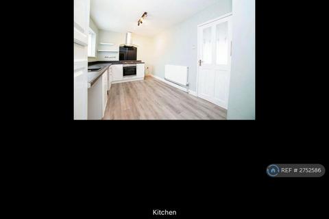 2 bedroom semi-detached house to rent, Thompson Crescent, Sutton-In-Ashfield, NG17
