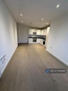 2 bedroom flat to rent, Hubert Road, Brentwood, CM14