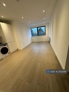 2 bedroom flat to rent, Hubert Road, Brentwood, CM14