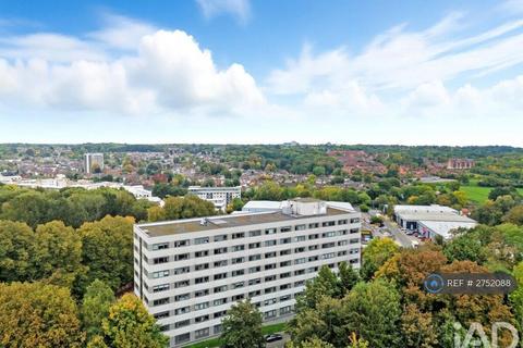 2 bedroom flat to rent, Hubert Road, Brentwood, CM14