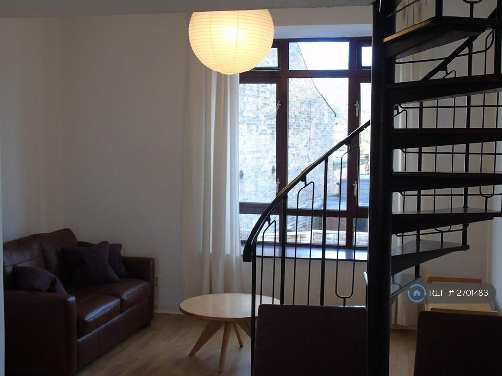 Living Area 1