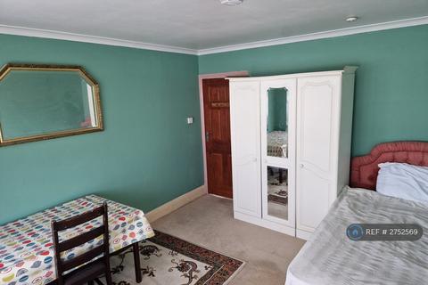 undefined, South Lane, Surrey, KT3