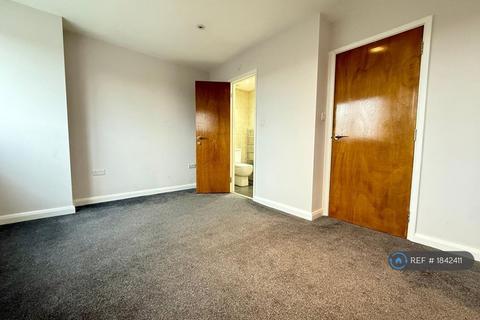 2 bedroom maisonette to rent, Furzehill Parade, Borehamwood, WD6