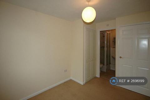2 bedroom flat to rent, Lindisfarne Gardens, Maidstone, ME16