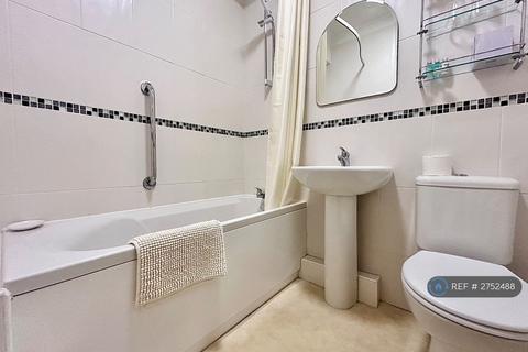 1 bedroom flat to rent, St Marys Avenue, Harrogate, HG2