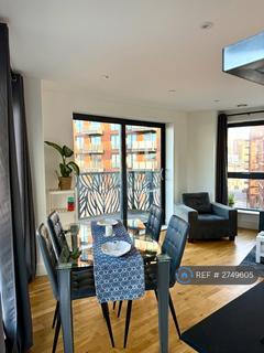 3 bedroom flat to rent, Cityview Point, London, E14
