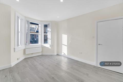 3 bedroom terraced house to rent, Beckhampton Road, Bath, BA2
