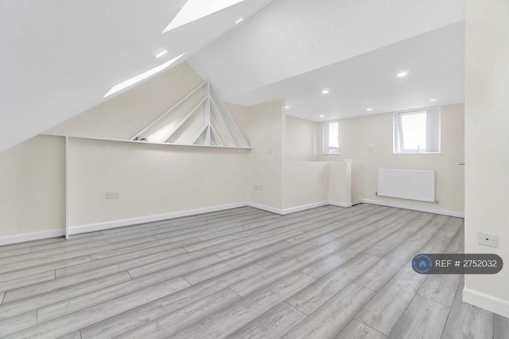 Loft Bedroom 3