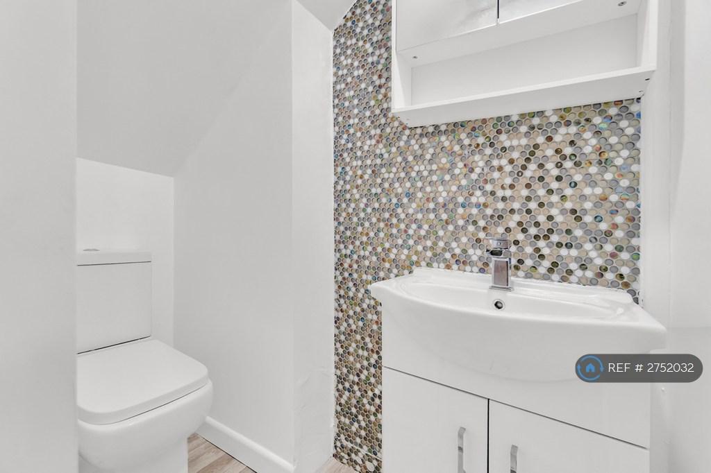 Loft Bedroom Wc