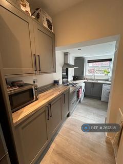 4 bedroom terraced house to rent, Kingswood Road, Manchester, M14