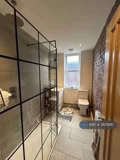 4 bedroom terraced house to rent, Kingswood Road, Manchester, M14
